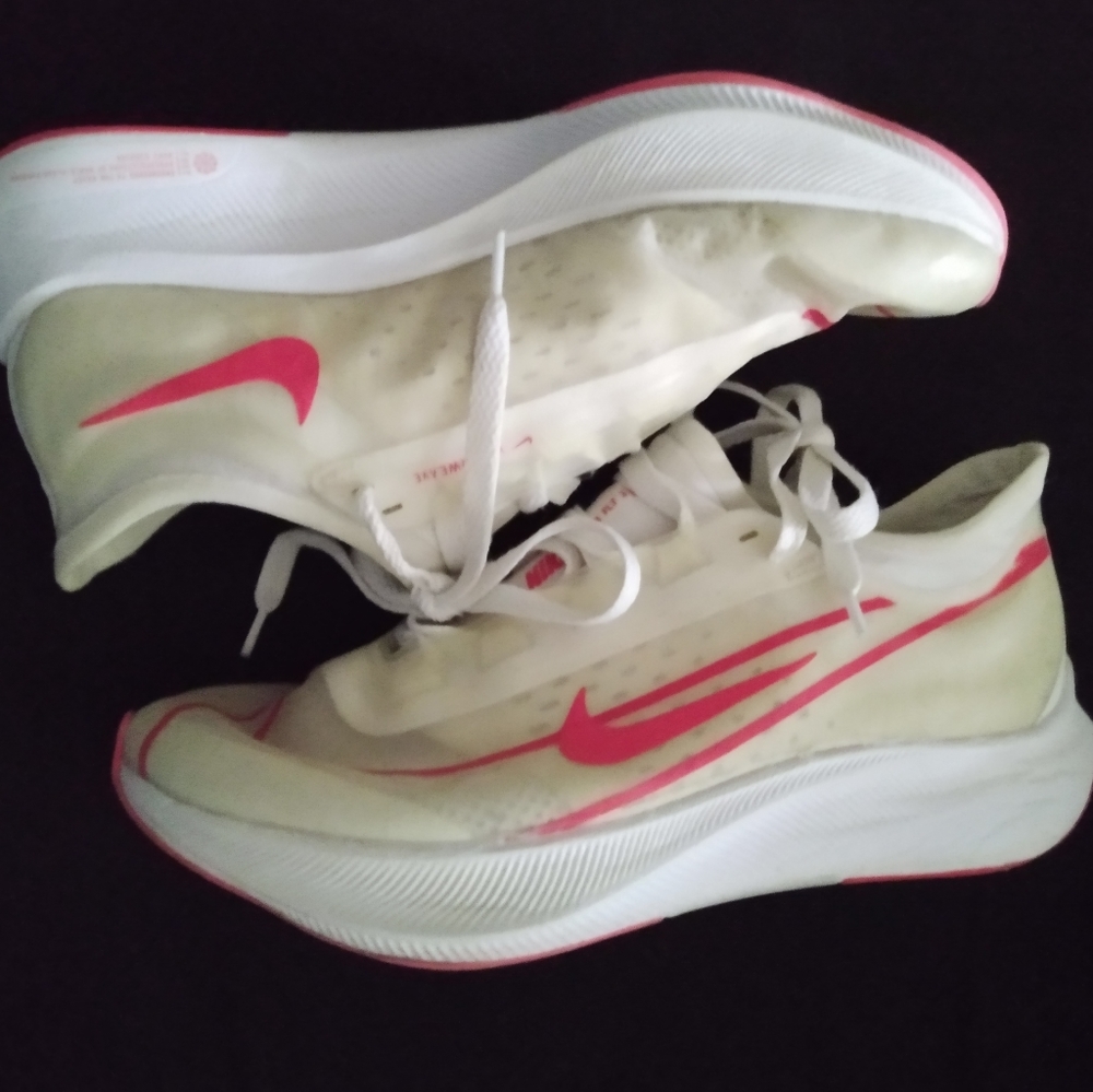 Nike Zoom Flex Tennis Shoes Size 6.5